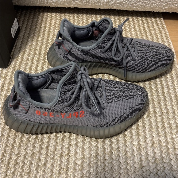 Yeezy Boost Sneakers - Picture 2 of 6